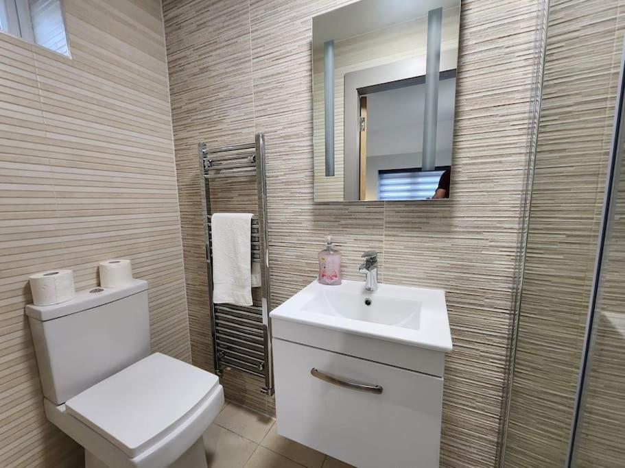 Horizon House, Modern 2-Bedroom Flat 2, Parking, Netflix, אוקספורד מראה חיצוני תמונה